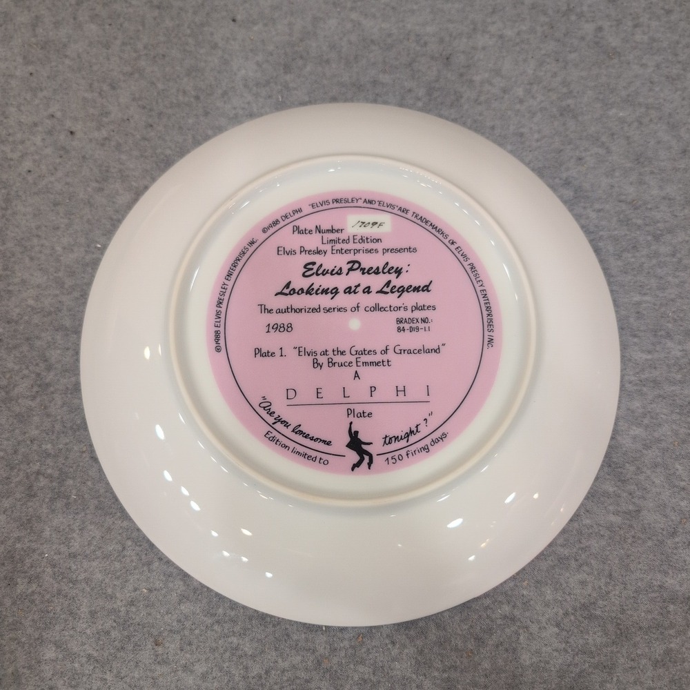 Elvis Presley Gates of Graceland Delphi Collector Plate 1988 Bruce Emmett - Picture 2 of 6